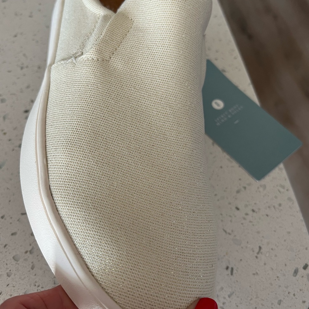 REVITALIGN Cream Slip-On Sneakers - Picture 5 of 7